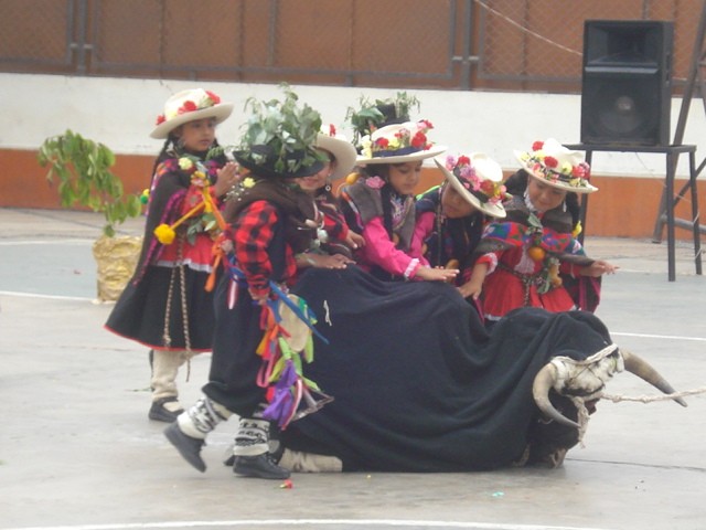 DANZA EL RODEO DE CHAUCA