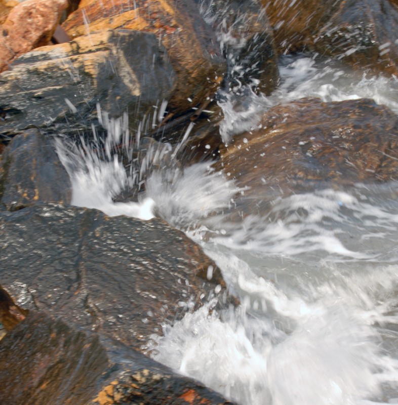 salpicando agua