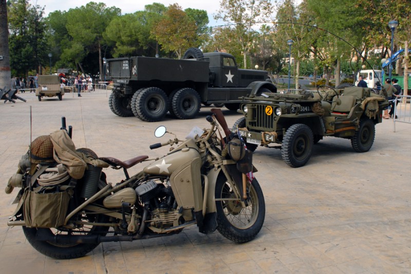 vehiculos militares