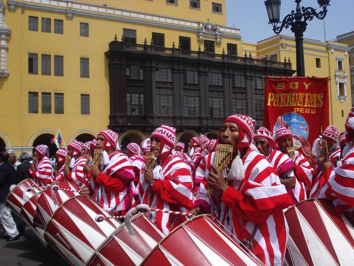 Sikuris de Puno a Lima