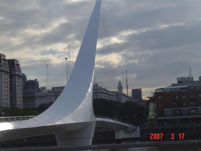 PUENTE DE LA MUJER