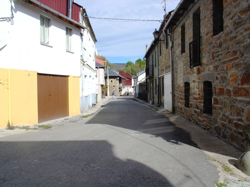 AVENIDA DEL BIERZO (1)