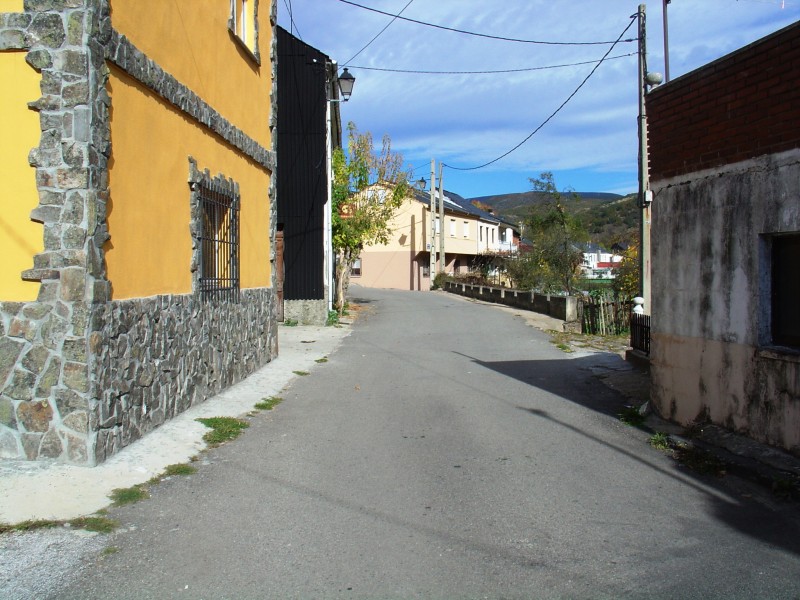 AVENIDA DEL BIERZO(3)