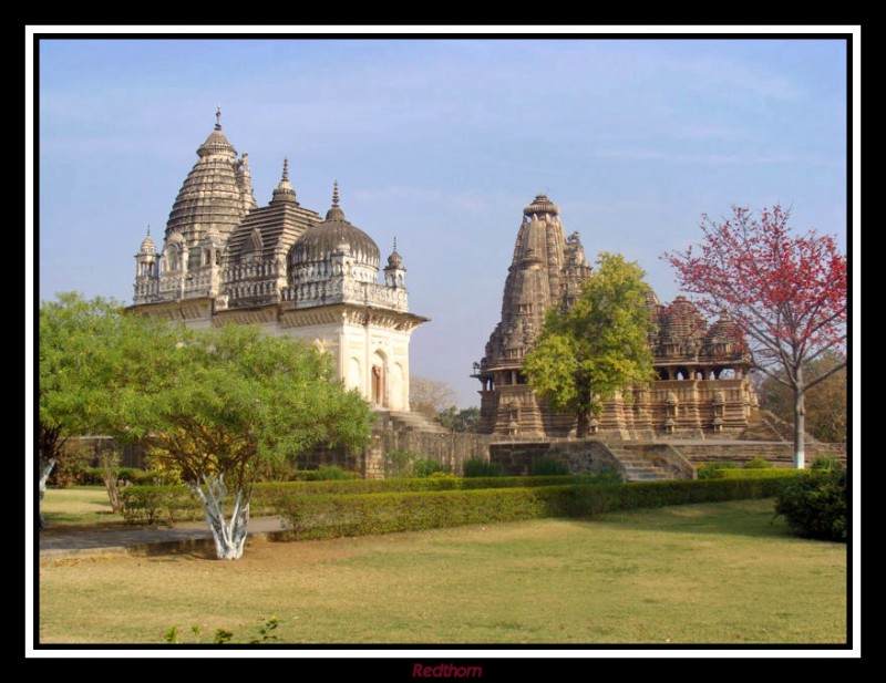 Dos templo hindes en Khajuraho