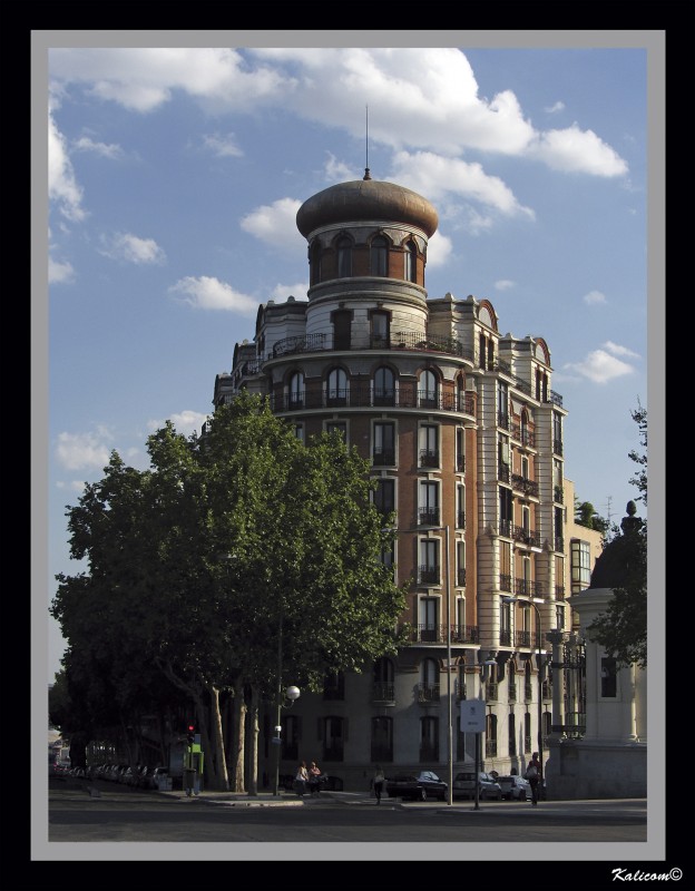 Un curioso edificio madrileo