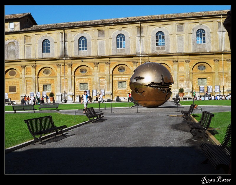 Esfera en el Vaticano