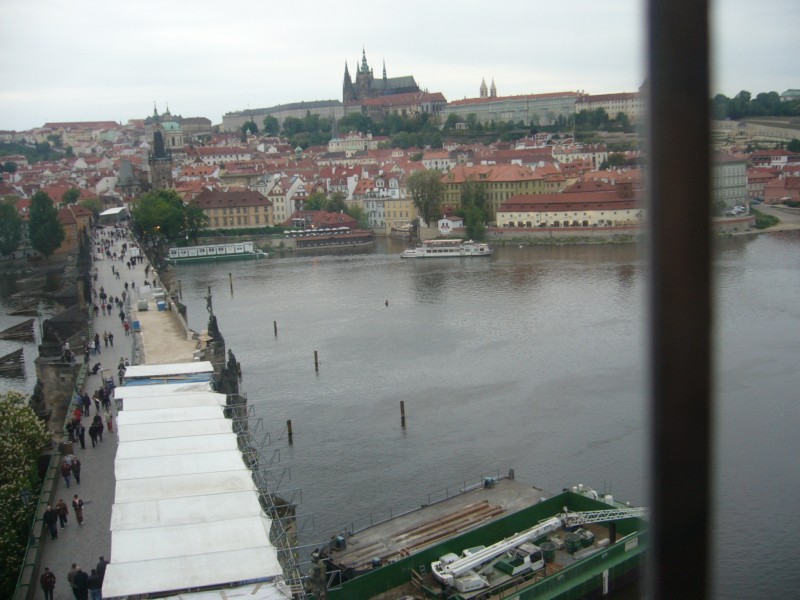 vista aerea puente y castillo