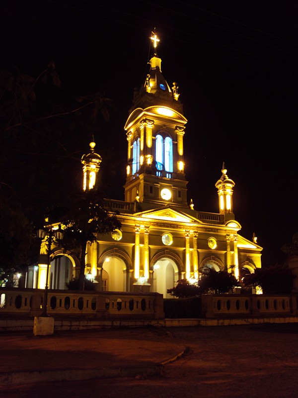 Iglesia Virgen Del Rosario. Fotos de itauguá