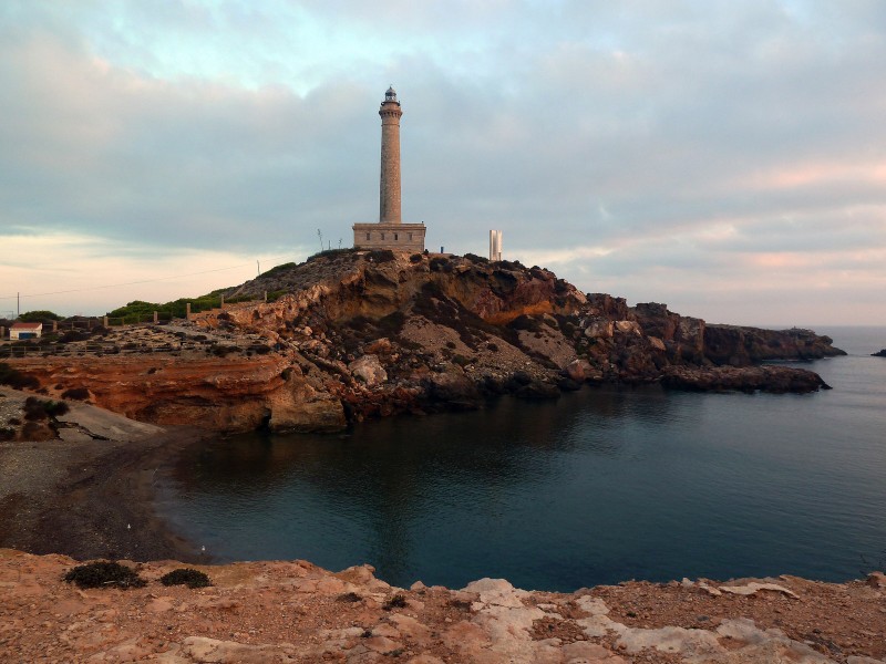 Faro por la maana