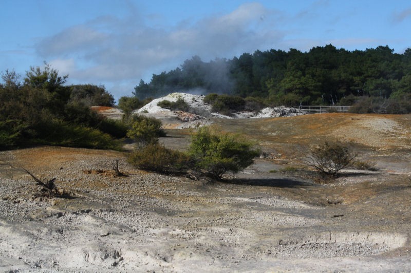 Tierra arrasada por las emanaciones volcnicas