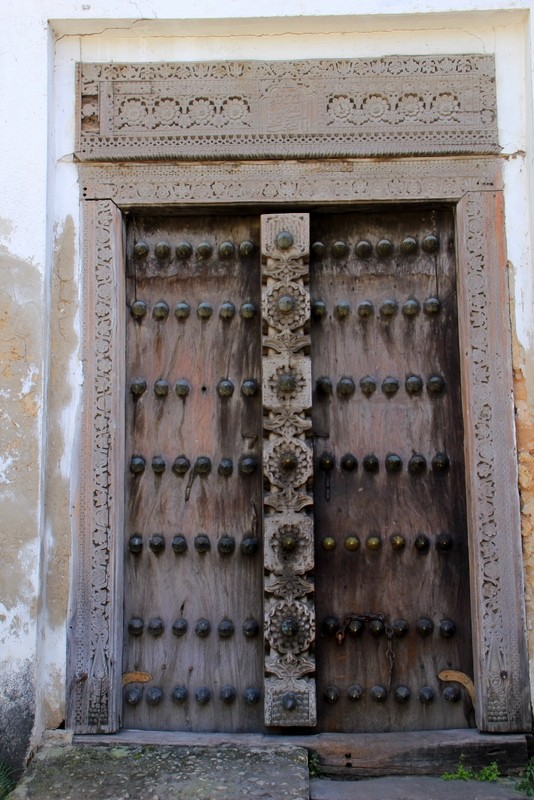 puerta swahili