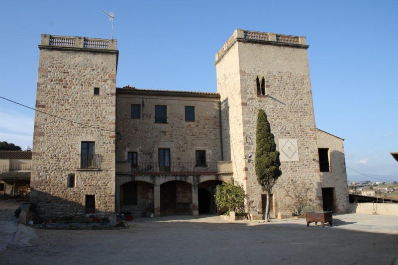 TORRE MALLA. PARETS DEL VALLS ORIENTAL. CATALUNYA