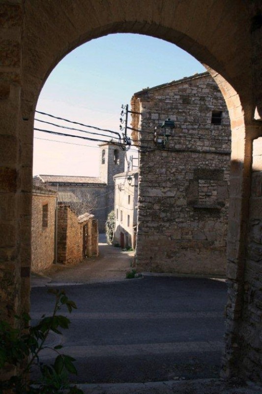 VISTA DEL CAMPANAR DE SANT PERE A SANTA FE DE SEGARRA