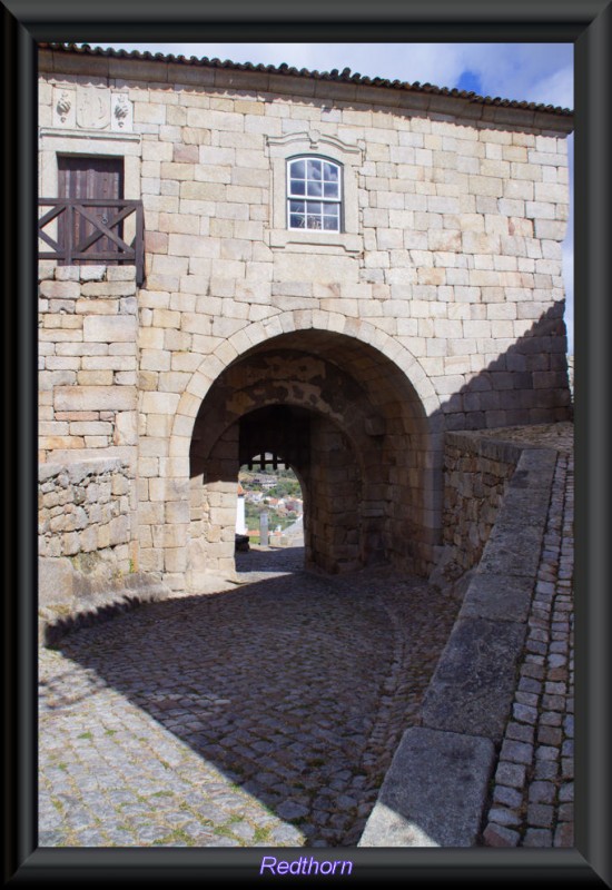 Una de las puertas medievales de entrada a Penamacor