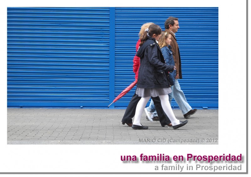 Una familia en Prosperidad - A family in Prosperidad. Photo by Campeador.