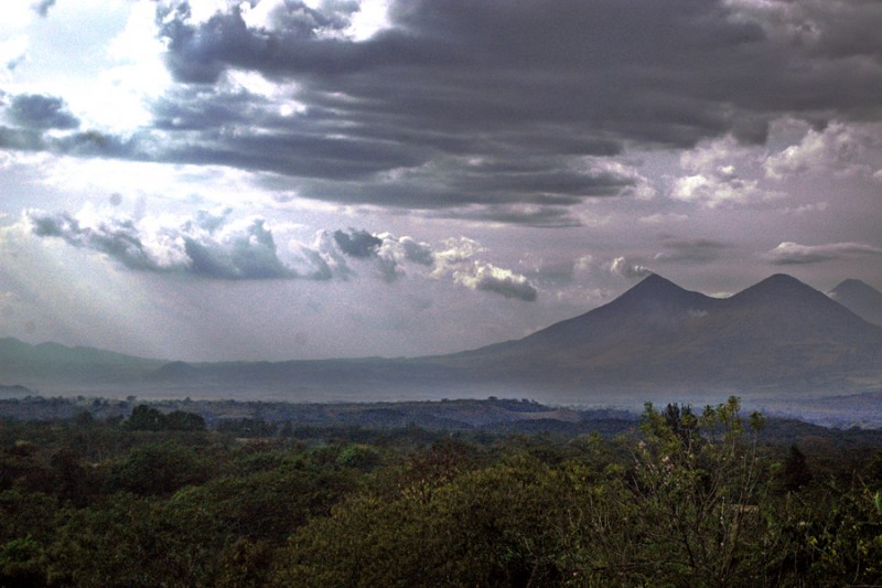 Volcanes y Montaas