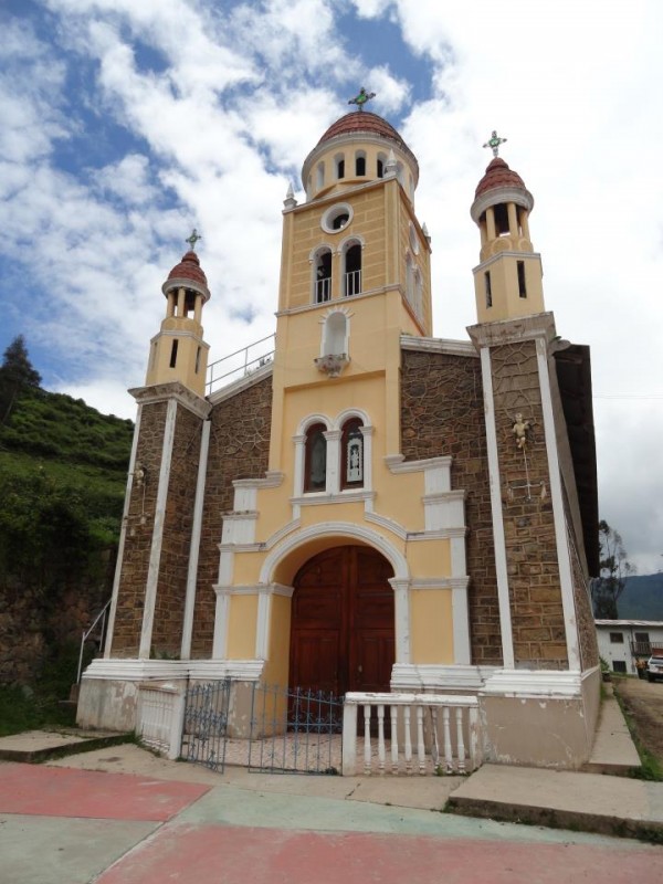 IGLESIA DE SANTA CATALINA-HUARAL-LIMA-PER