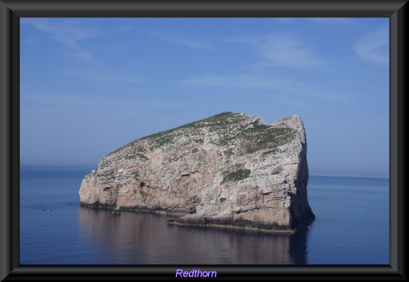 Isla Foradada, en un mar como balsa de aceite