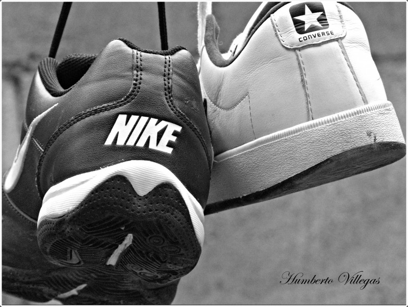 NIKE VS CONVERSE