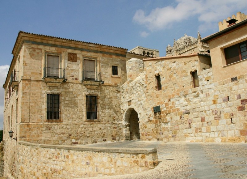 puerta de SAN ILDEFONSO