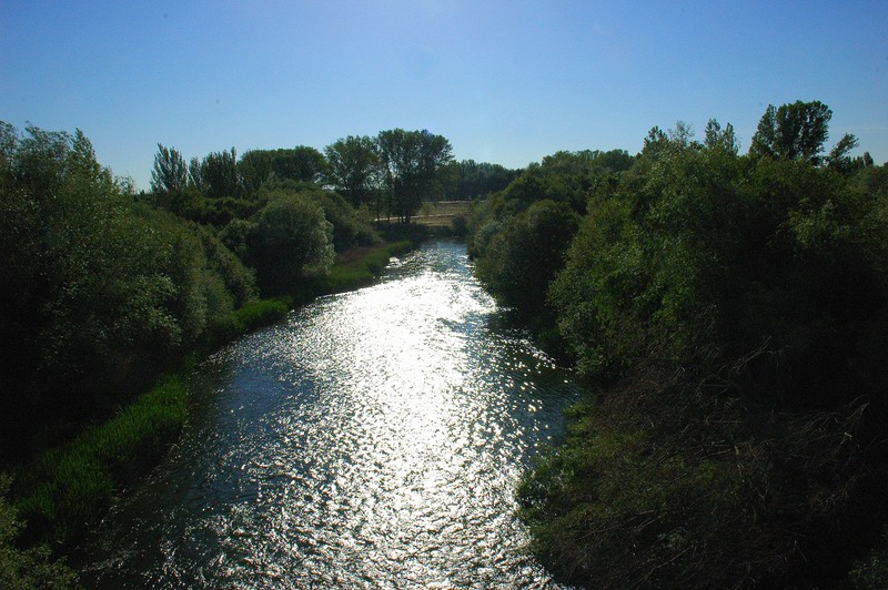 El Tormes pasandopor Salamanca