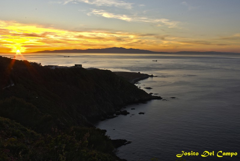 Atardecer a orillas del Estrecho