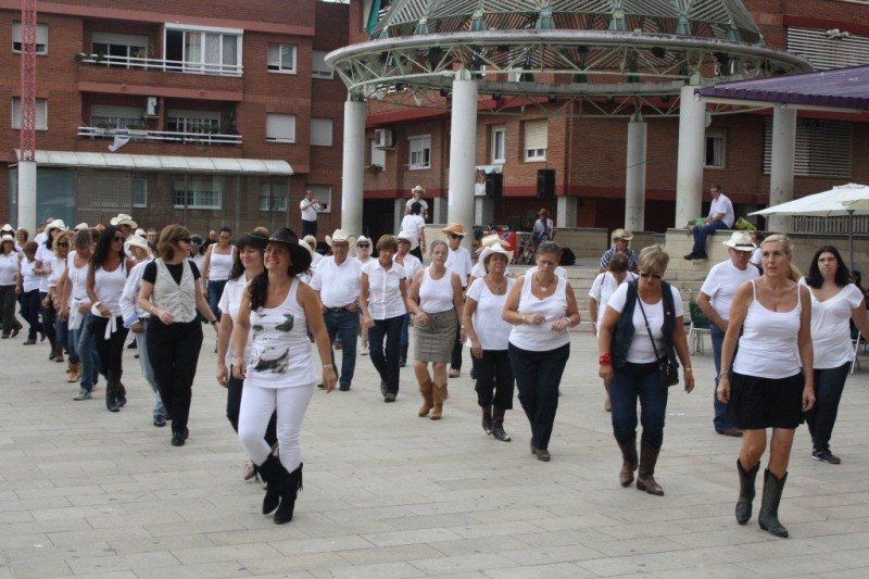 BALLADA A LA PLAA DE LA SARDANA DE PREMI DE MAR. UNA ONADA DAMOR