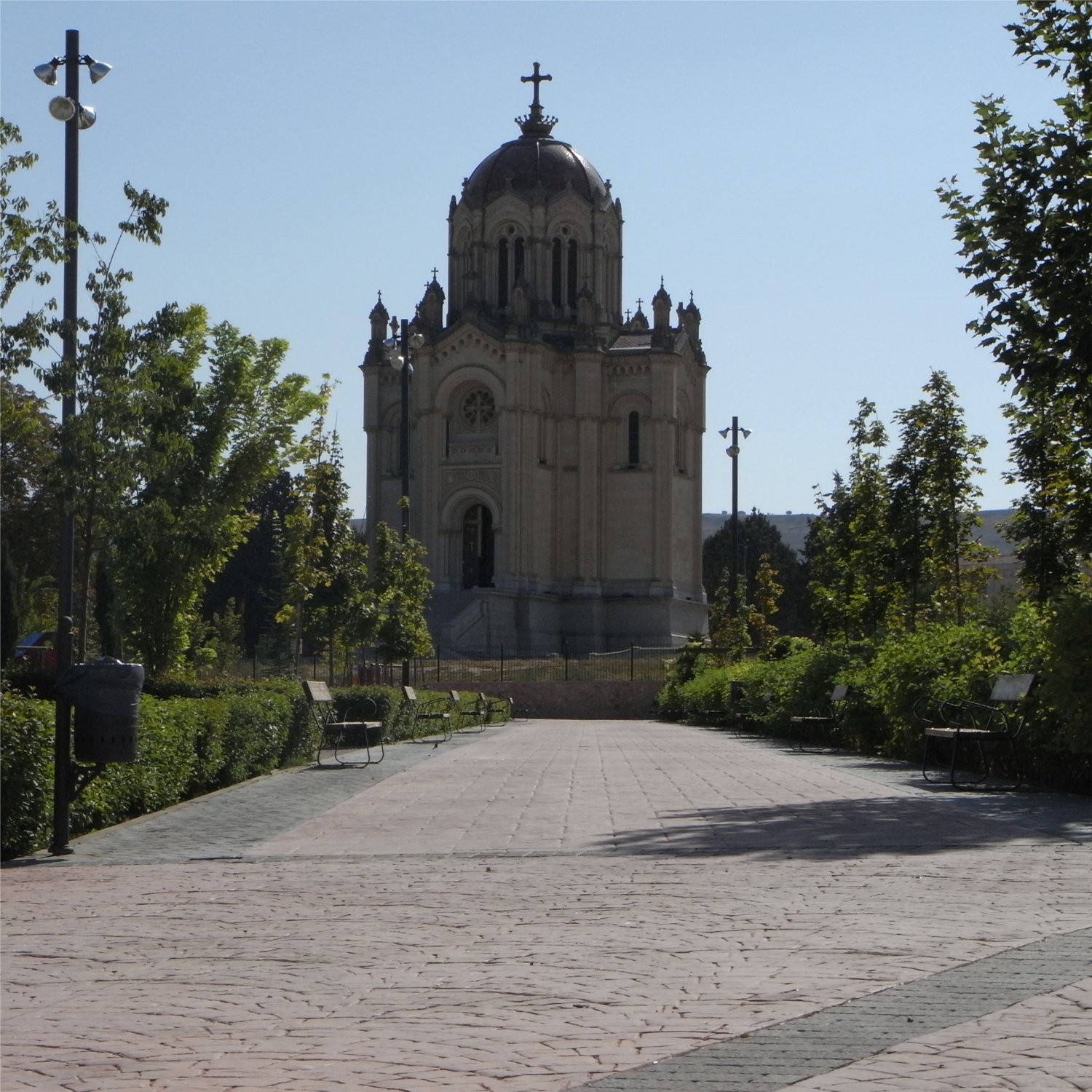 panteon de la condesa de la vega del pozo