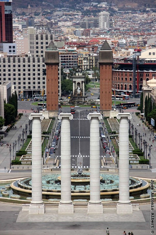 Barcelona, Avinguda de la Reina Mara Cristina