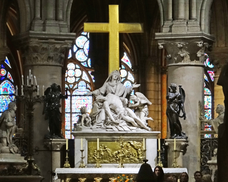 NOTRE DAME    - ALTAR -