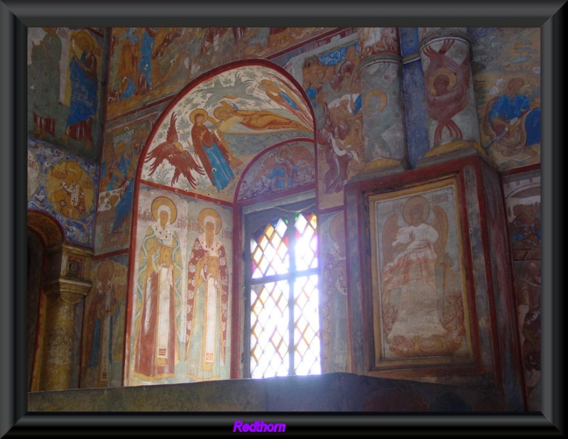 Pinturas religiosas en el monasterio de rostov