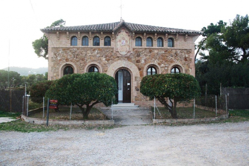 CASA PARROQUIAL DE LA COLNIA GELL