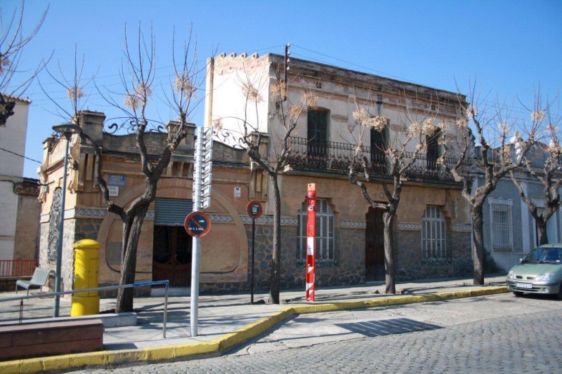 CAN MUSSENYA, AL NMERO 1 DEL PASSEIG DE NOSTRA SENYORA DEL REMEI A CALDES DE MONTBUI. CATALUNYA