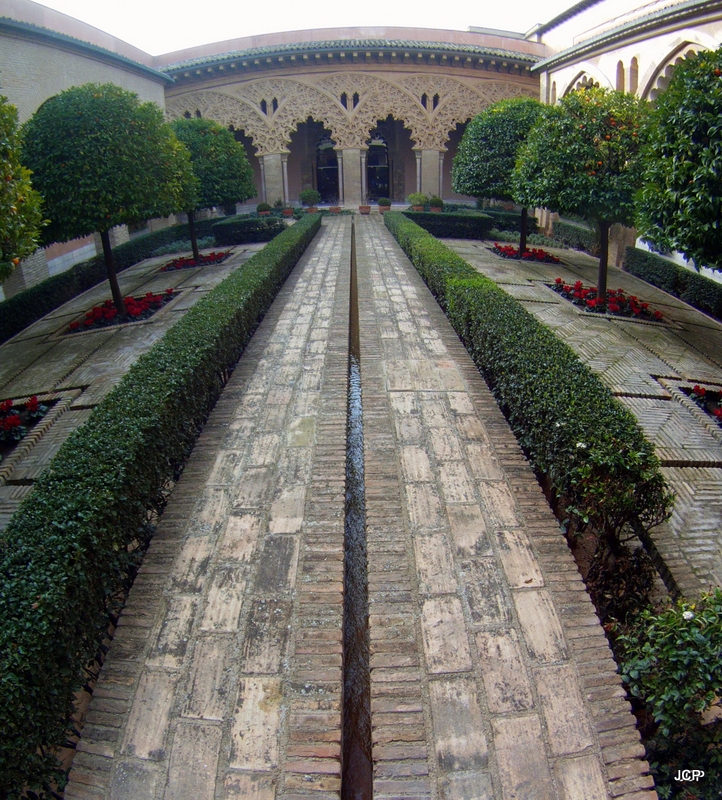 Patio de Santa Isabel 2