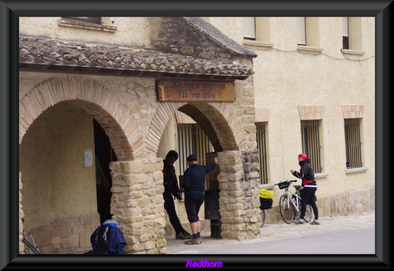 La entrada al albergue de peregrinos