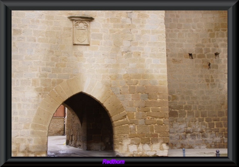 Arco de entrada al Palacio de Olite