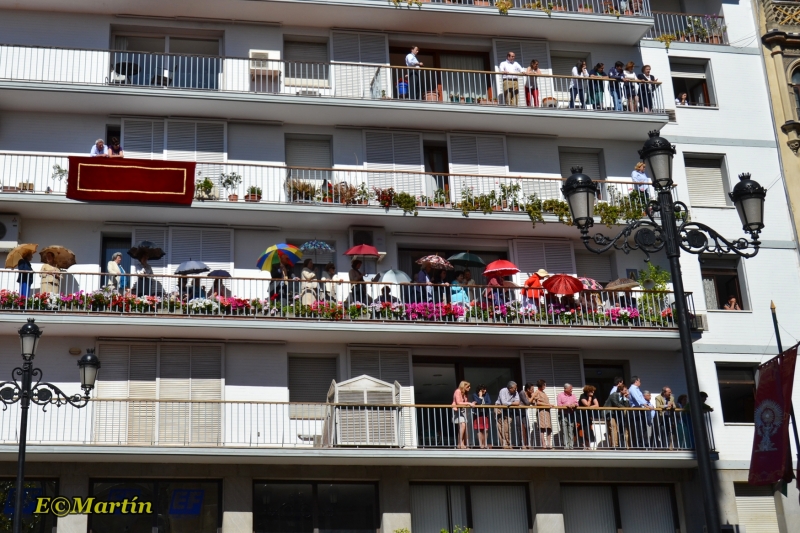 Corpus Christi 2013 - Esperando la salida de la Custodia