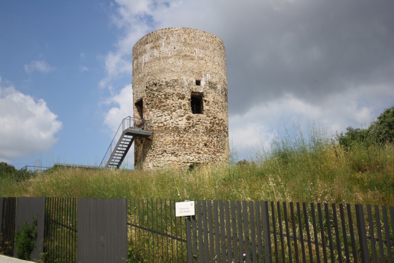 LA TORRE DE BENVIURE AL TERME DE SANT BOI A LA COMARCA DEL LLOBREGAT JUSS