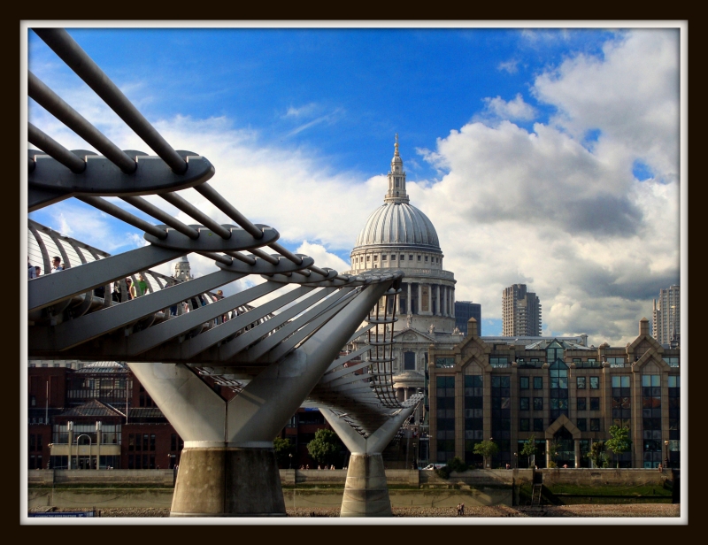 Bajo el puente