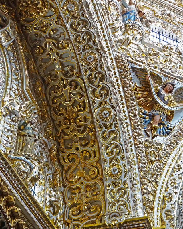 DETALLE EN LA CAPILLA DEL ROSARIO