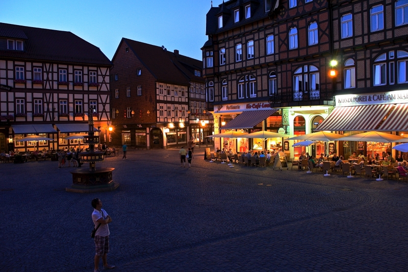 MARKTPLATZ II