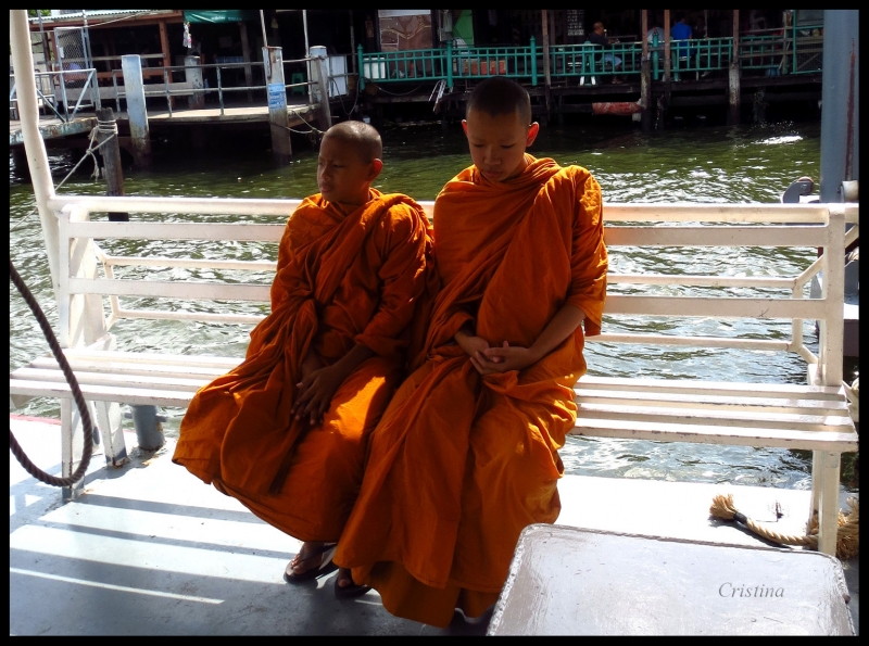 Monjes budistas