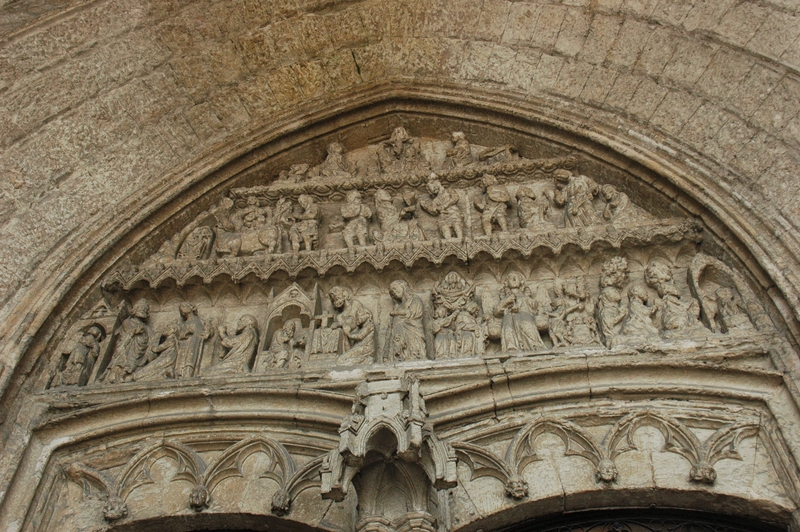 Portal. Igl. de San Miguel