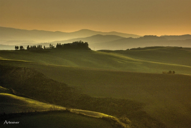 atardece en la toscana