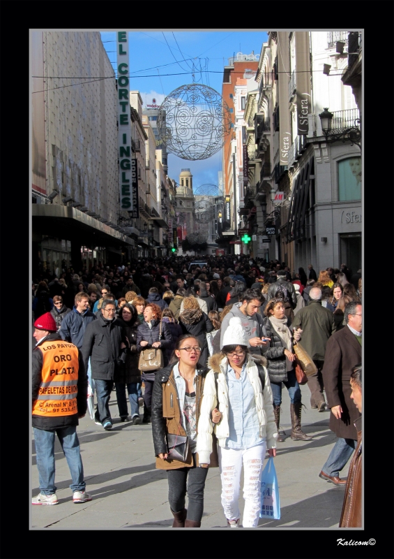 LA POPULOSA CALLE DE PRECIADOS