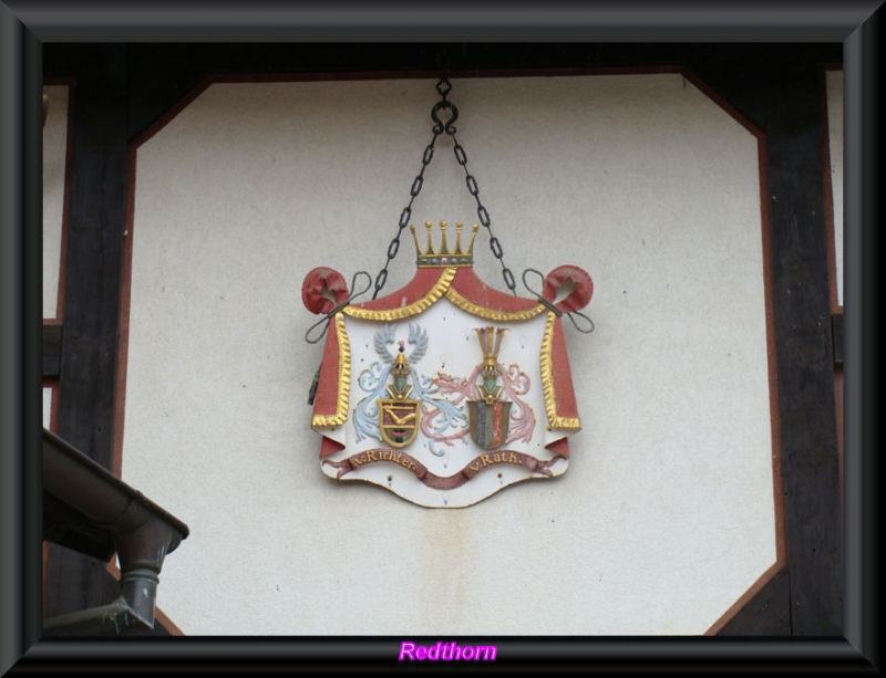 Emblema de una vieja posada