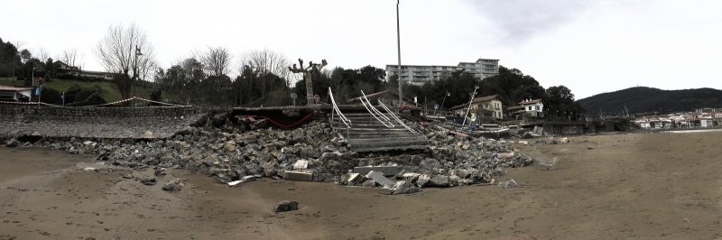 olas de  10m destrozan  lekeito 