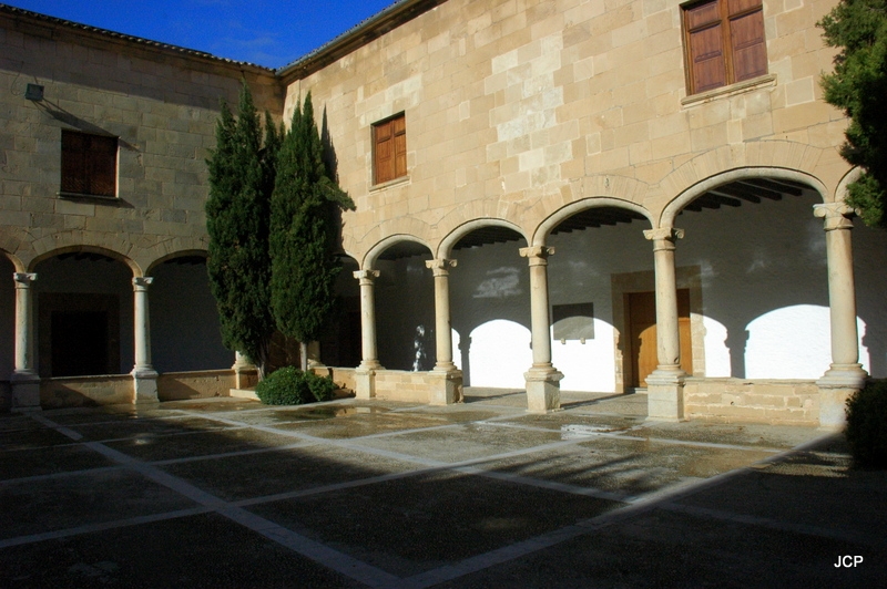 Claustro