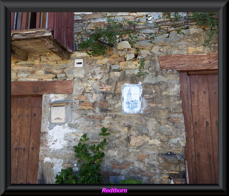 Azulejo en honor a la Virgen de Ftima