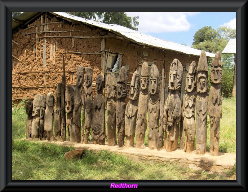 Esculturas funerarias en madera